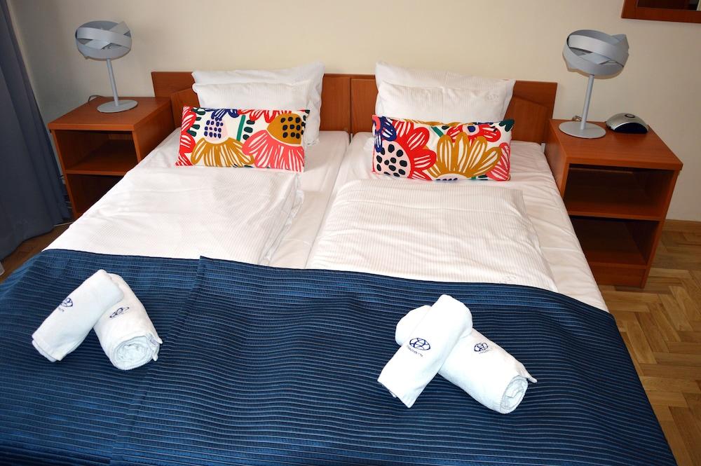 Kosmopolita Rooms Краков Экстерьер фото