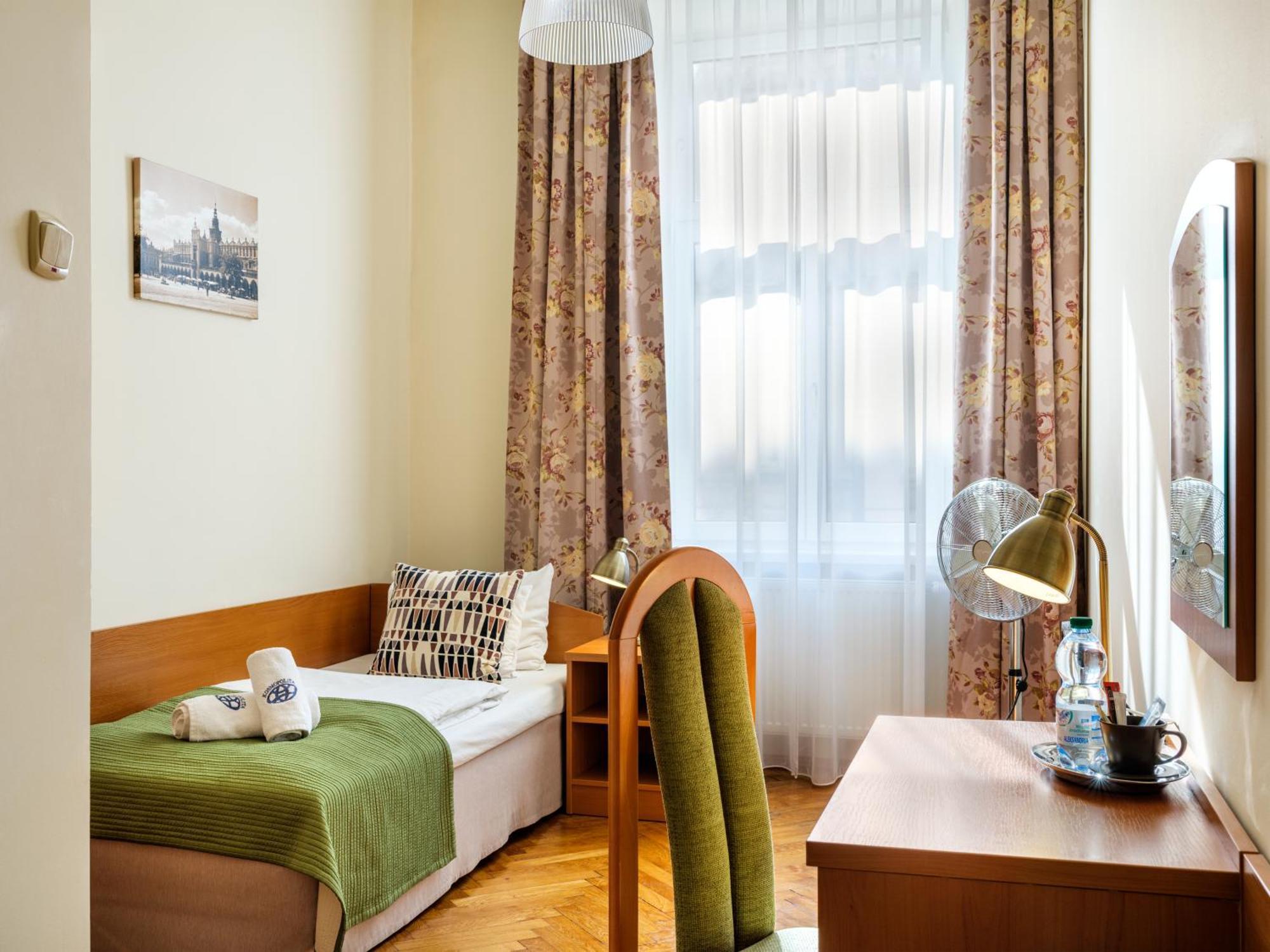Kosmopolita Rooms Краков Экстерьер фото