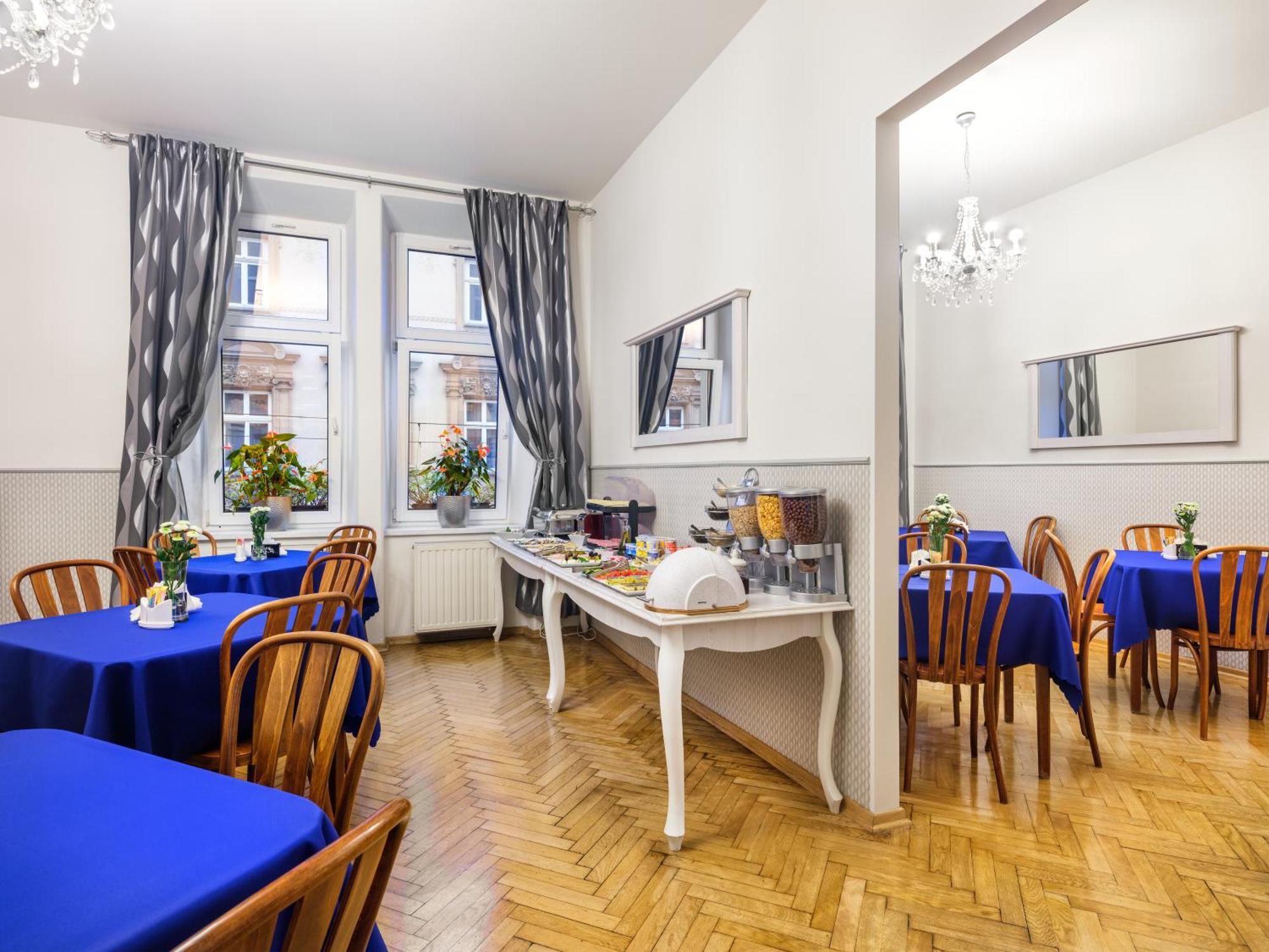 Kosmopolita Rooms Краков Экстерьер фото