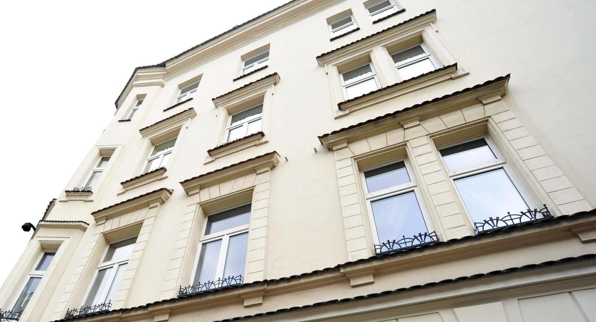 Kosmopolita Rooms Краков Экстерьер фото